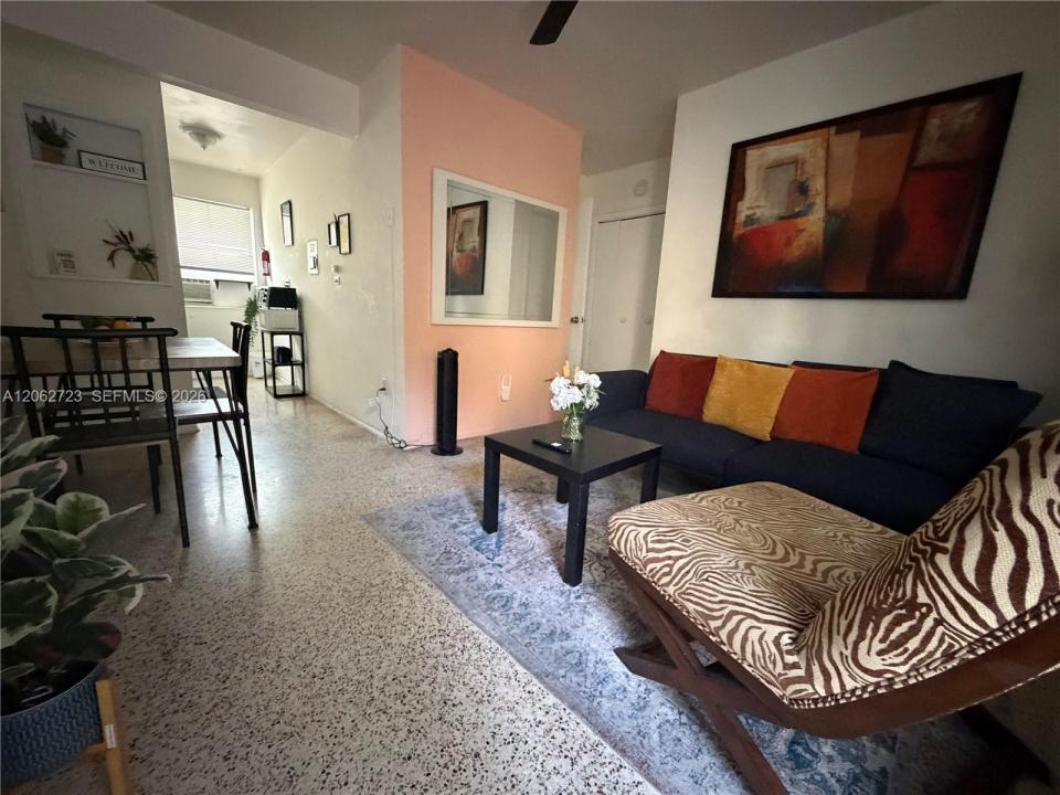 461 SW 6th St 3, Miami, Florida 33130, Stati Uniti