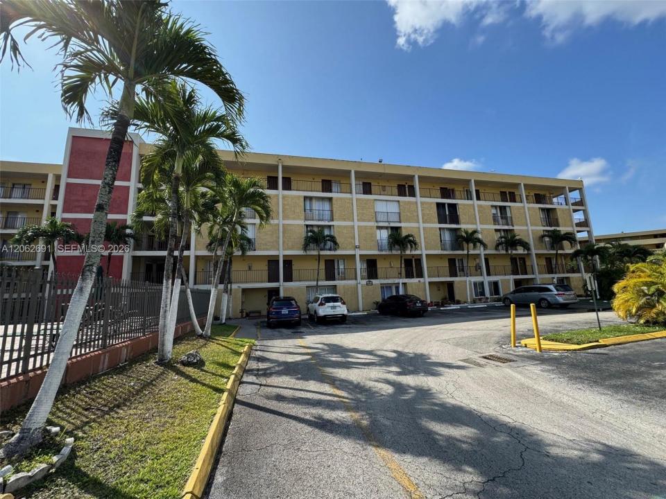9240 Fontainebleau Blvd 204, Miami, Florida 33172, Stati Uniti