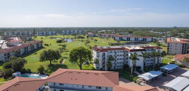 5 HIGH POINT W Circle 212, Naples, Florida 34103, Stati Uniti
