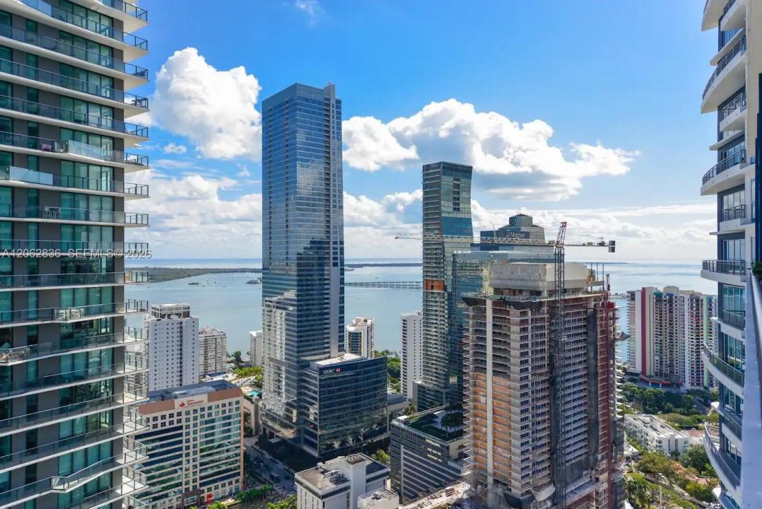 60 SW 13th St 3814, Miami, Florida 33130, Stati Uniti