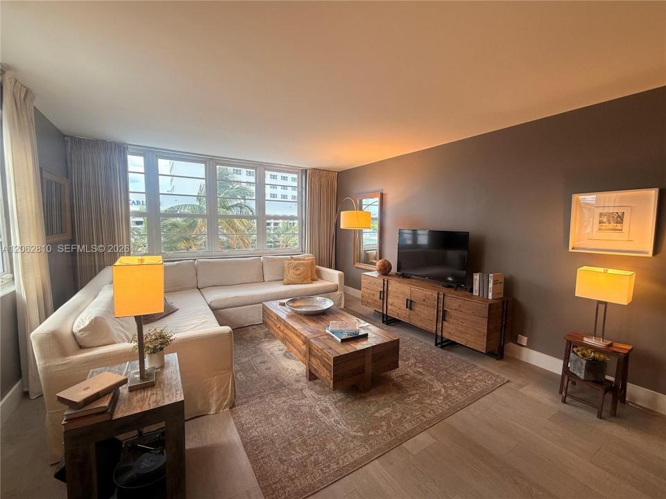 100 Lincoln Rd 314B, Miami Beach, Flórida 33139, Estados Unidos