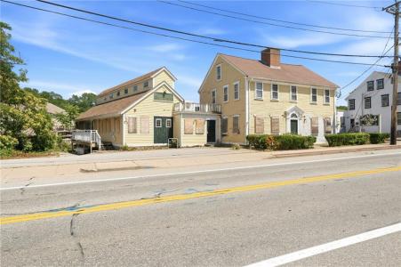 3376 Post Road, Warwick, Rhode Island 02886, USA