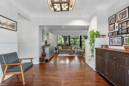 275 NE 94th St, Miami Shores, Florida 33138, USA