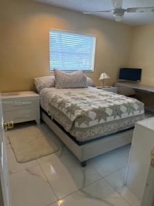 8409 NW 59th Pl 2, Tamarac, Florida 33321, USA