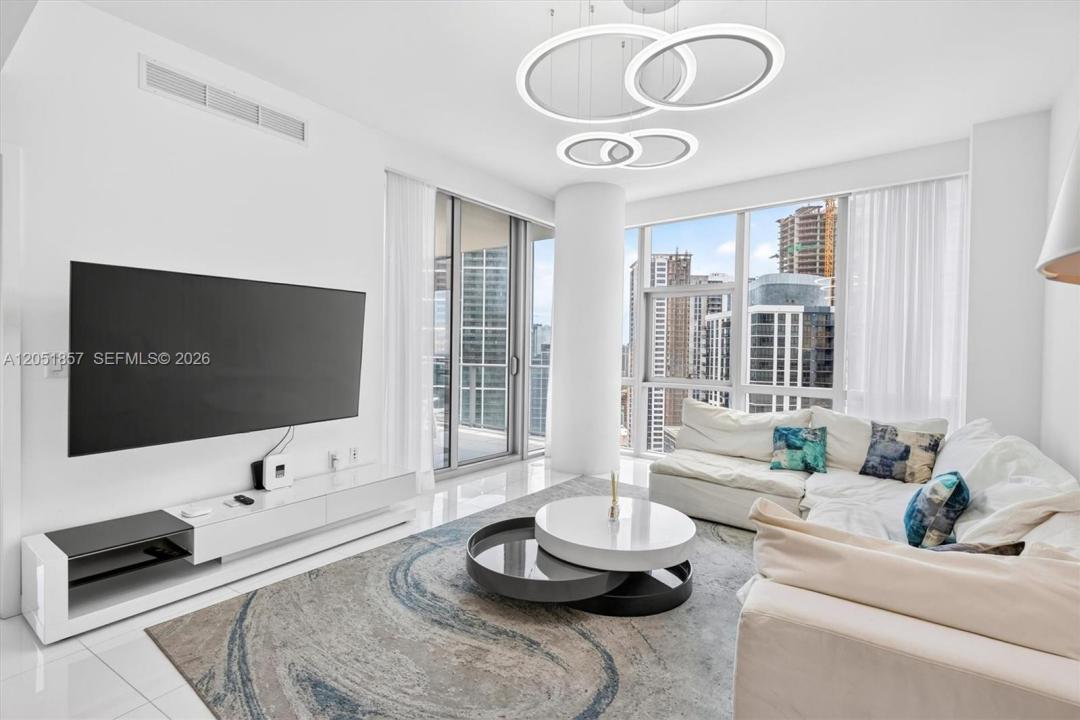 851 NE 1st Ave 3611, Miami, Floride 33132, États-Unis