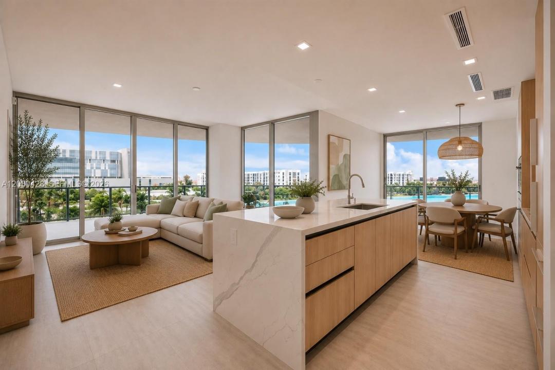 2411 Laguna Circle 306, Miami, Florida 33181, USA