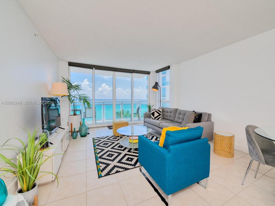6917 Collins Ave 815, Miami Beach, Floride 33141, États-Unis