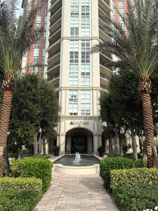 550 OKEECHOBEE Boulevard 825, West Palm Beach, Floride 33401, États-Unis
