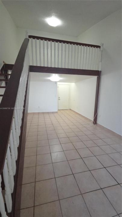 9437 Fontainebleau Blvd 202, Miami, Florida 33172, Stati Uniti