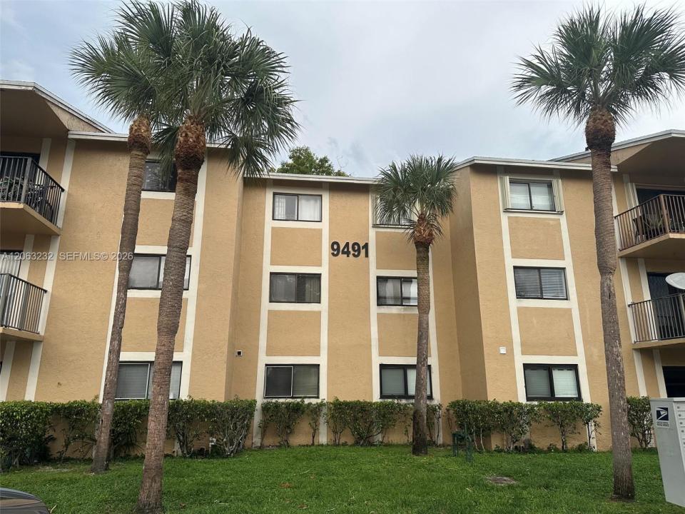 9491 S Palm Cir S 203, Pembroke Pines, Floride 33025, États-Unis