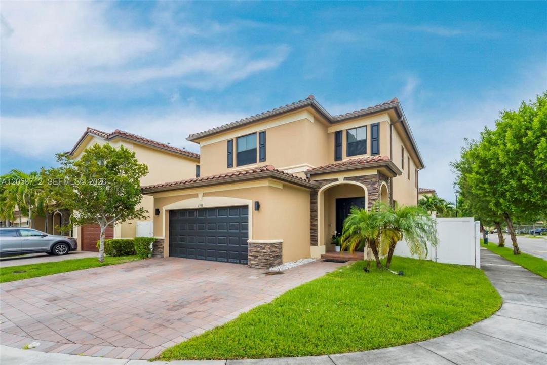 8788 W 35th Ct, Hialeah, فلوريدا 33018, الولايات المتحدة