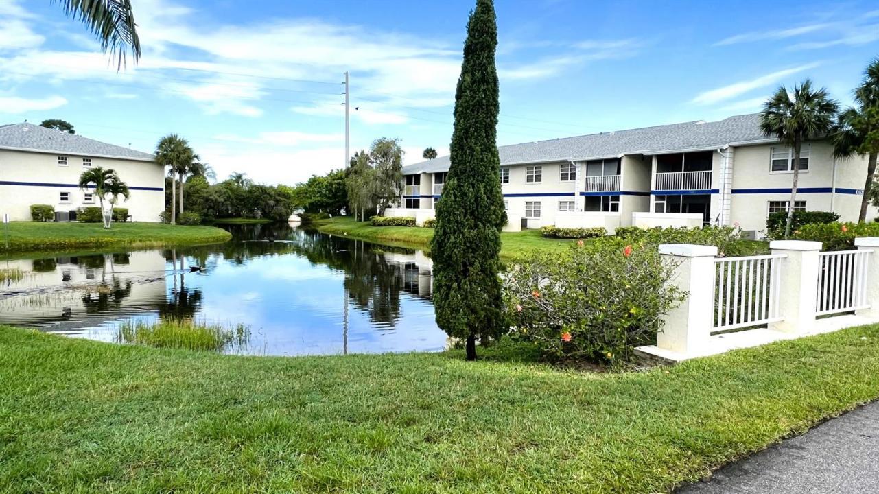 1532 SE Royal Green Cir O-201, Port St. Lucie, Флорида 34952, Соединенные Штаты