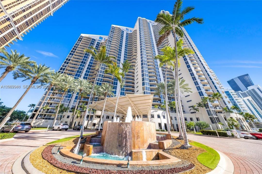 Sunny Isles Beach, Florida 33160, USA