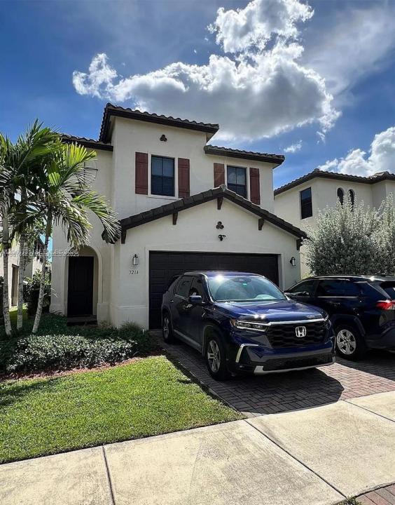 3214 W 97th St 3214, Hialeah, Florida 33018, USA