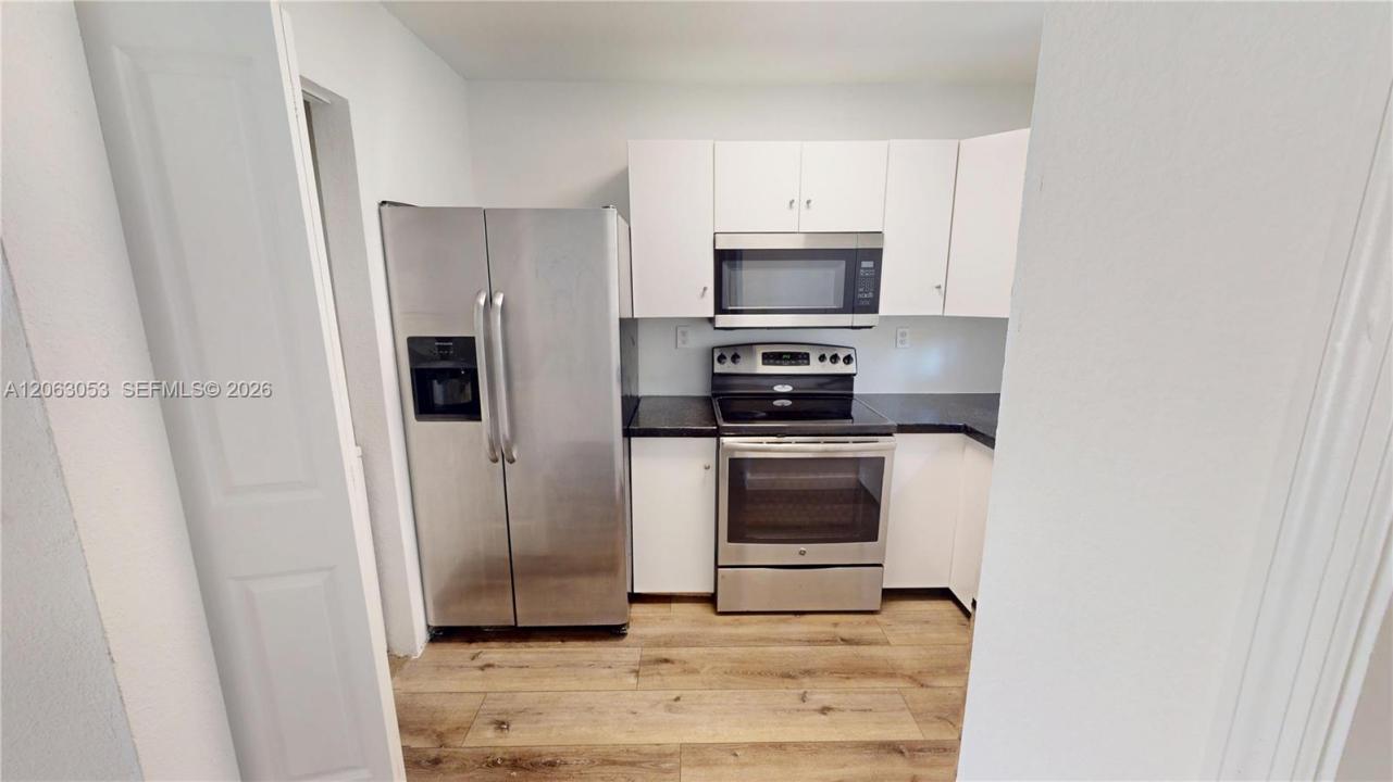 2084 NE 167th St 2-102, North Miami Beach, Florida 33162, Stati Uniti