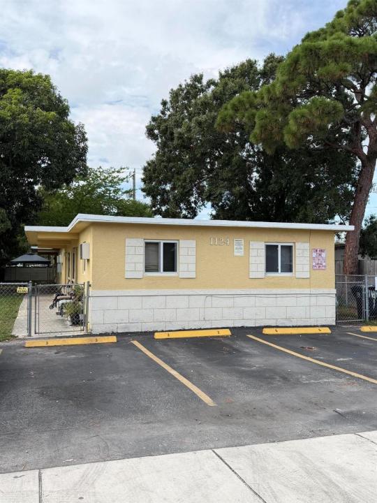 1124 NW 2ND Street 2, Fort Lauderdale, Floride 33311, États-Unis
