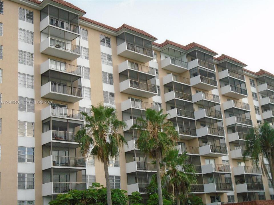 4174 Inverrary Dr 411, Lauderhill, Florida 33319, Stati Uniti
