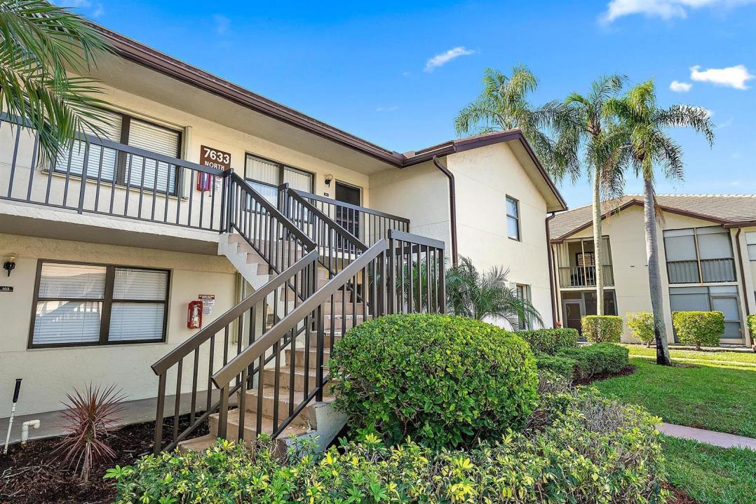 7633 Tahiti Lane 204, Lake Worth, Floride 33467, États-Unis