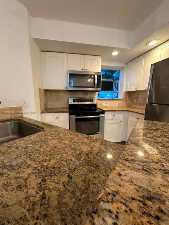 3330 N Pinewalk Dr N 1611, Margate, Floride 33063, États-Unis