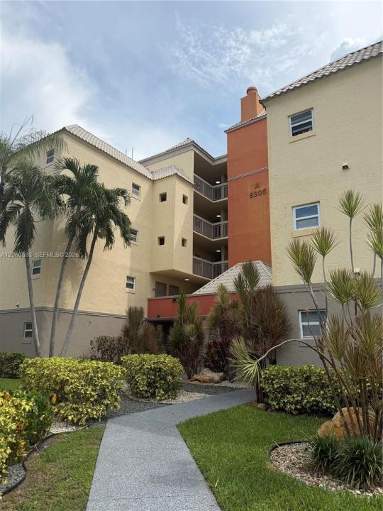 8205 Lake Dr 306, Doral, Floride 33166, États-Unis