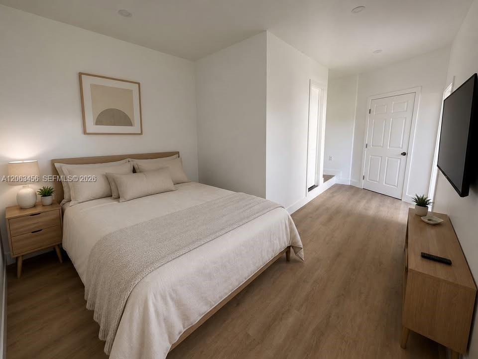 670 NE 166th St front, Miami, Florida 33162, USA