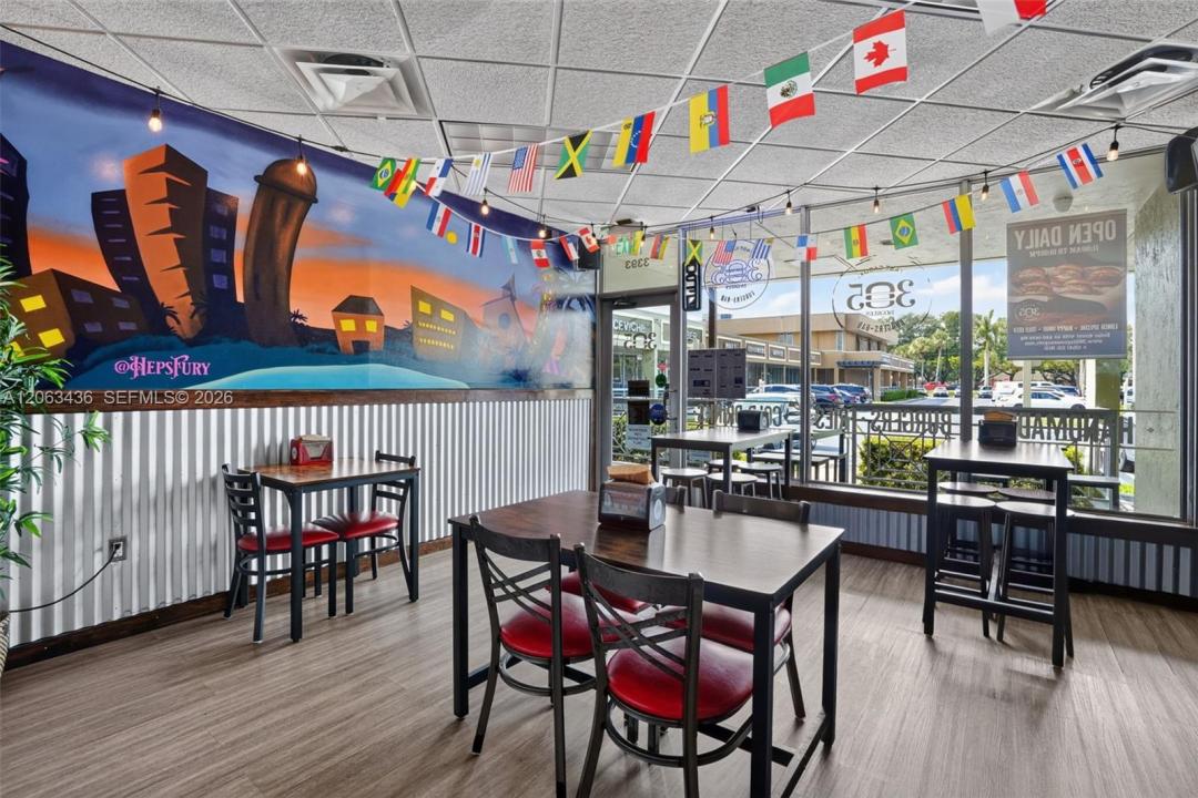 Turnkey Hollywood Restaurant w/ Hood, Gas & 2COP!, Hollywood, Flórida 33021, Estados Unidos