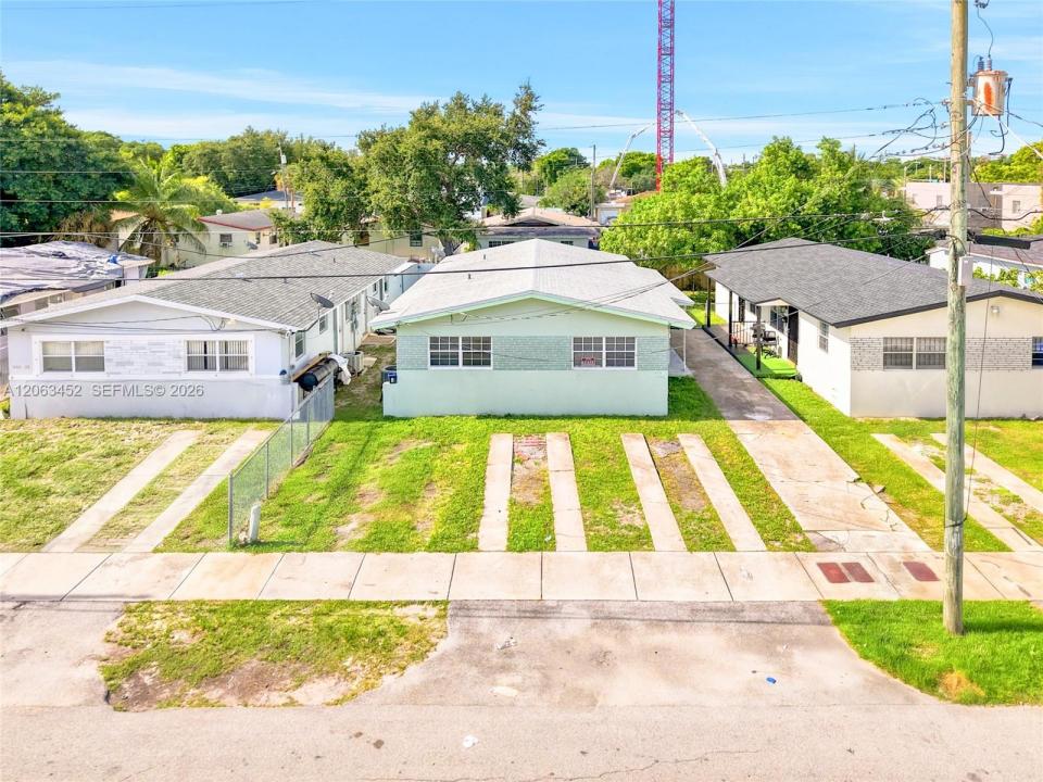 1172 NW 64th St 1172, Miami, Florida 33150, Stati Uniti