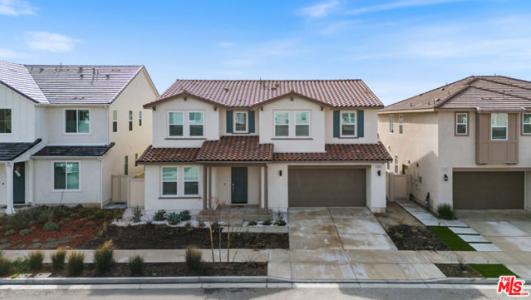 Radiance Lane, Santa Clarita, كاليفورنيا 91350, الولايات المتحدة
