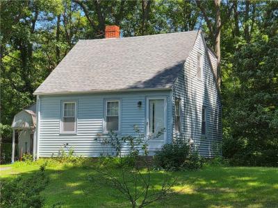 384 Devils Foot Road, North Kingstown, Rhode Island 02852, USA