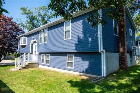 58 Allston Avenue, Middletown, Rhode Island 02842, USA