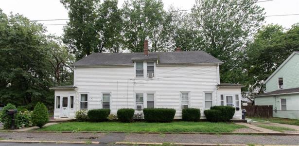 14 South Larchmont Avenue, North Providence, Rhode Island 02911, USA