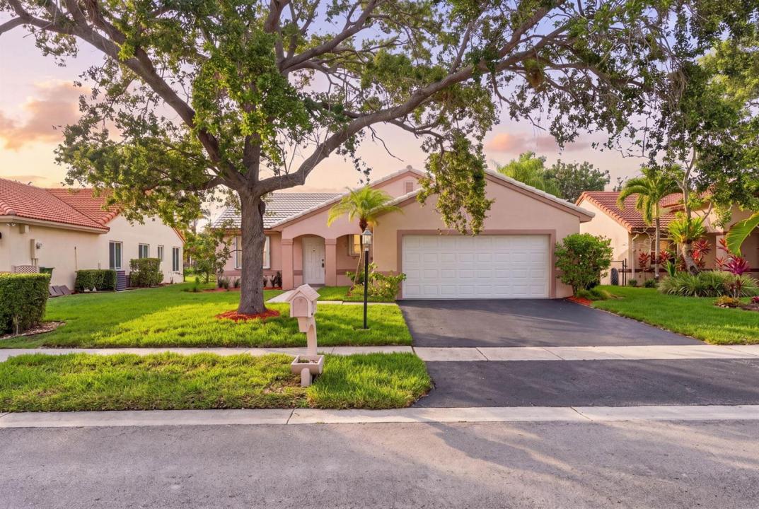 18871 NW 2ND Street, Pembroke Pines, פלורידה 33029, ארצות הברית של אמריקה