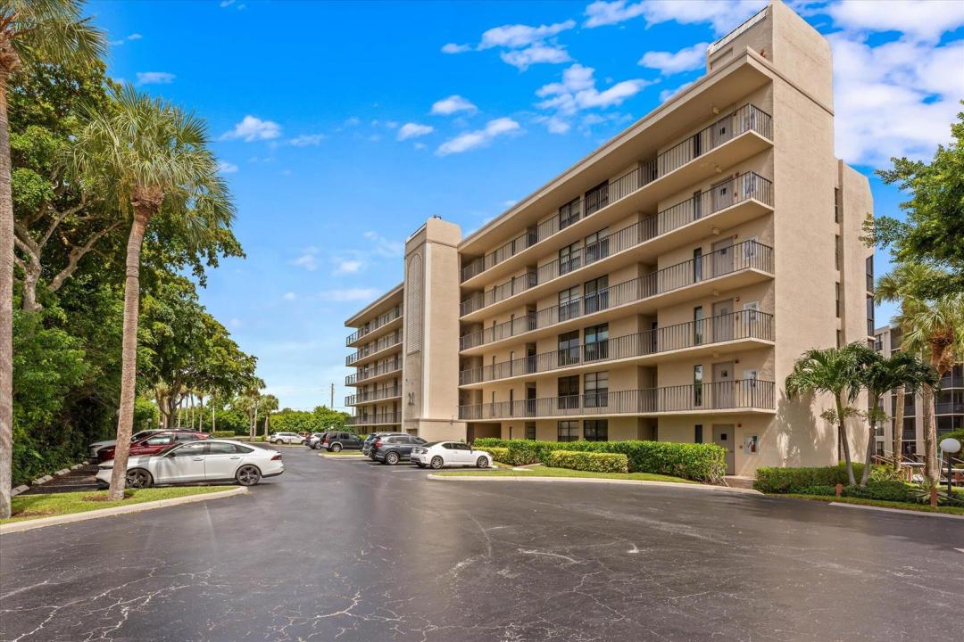 21 ROYAL PALM Way 1050, Boca Raton, Floryda 33432, USA