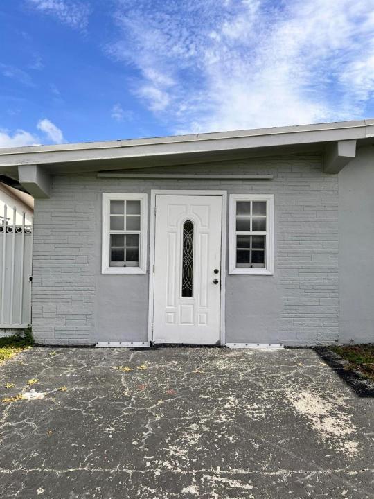 8671 NW 16TH Street, Pembroke Pines, Floride 33024, États-Unis