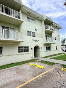 12890 NE 8th Ave 304, North Miami, Florida 33161, USA