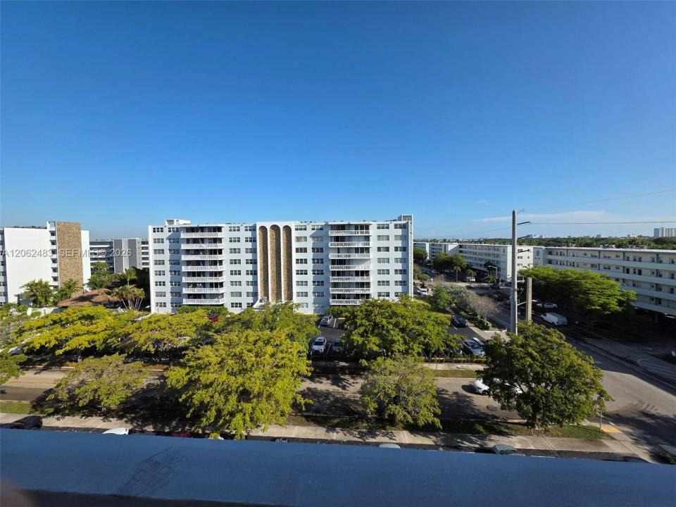 319 NE 14th Ave 702, Hallandale Beach, Florida 33009, Stati Uniti