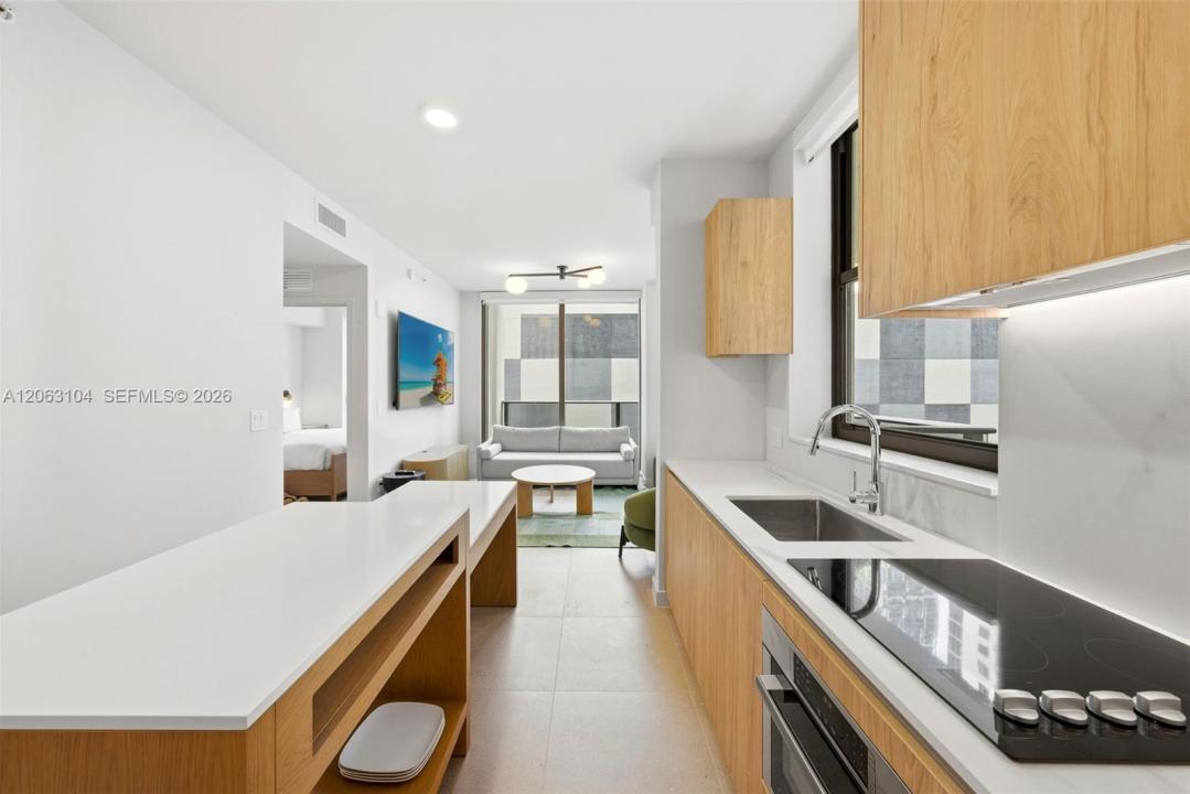 11 NE 6 Street 709, Miami, Florida 33132, USA
