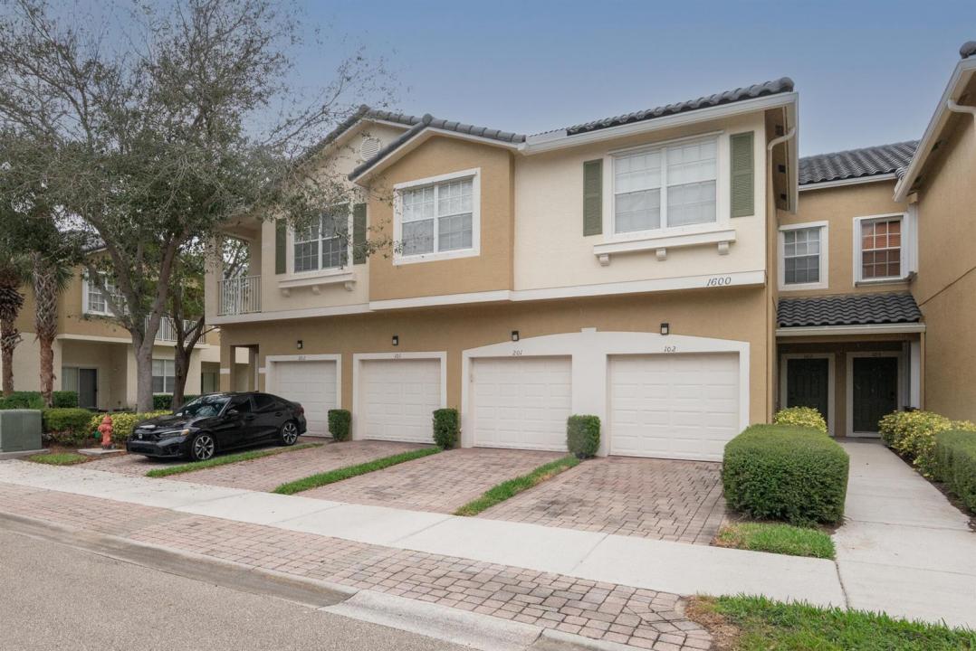 1600 SE SHEFFIELD Terrace 201, Stuart, Florida 34994, USA