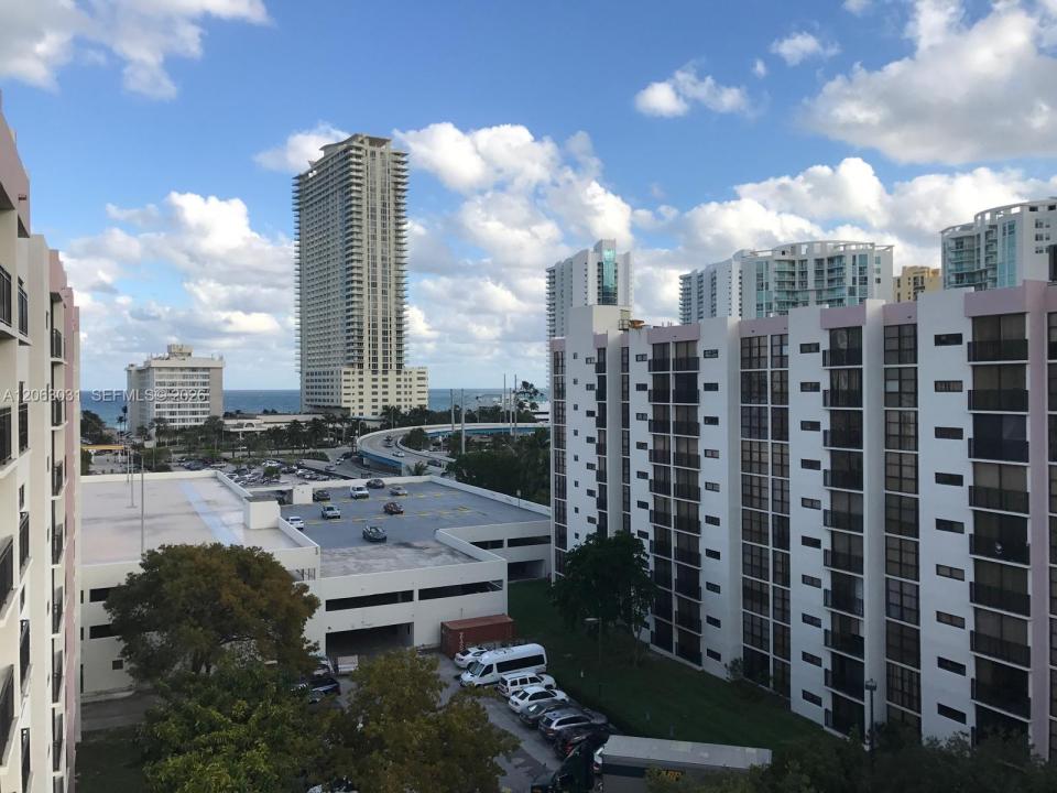 16919 N Bay Rd 916, Sunny Isles Beach, Floride 33160, États-Unis