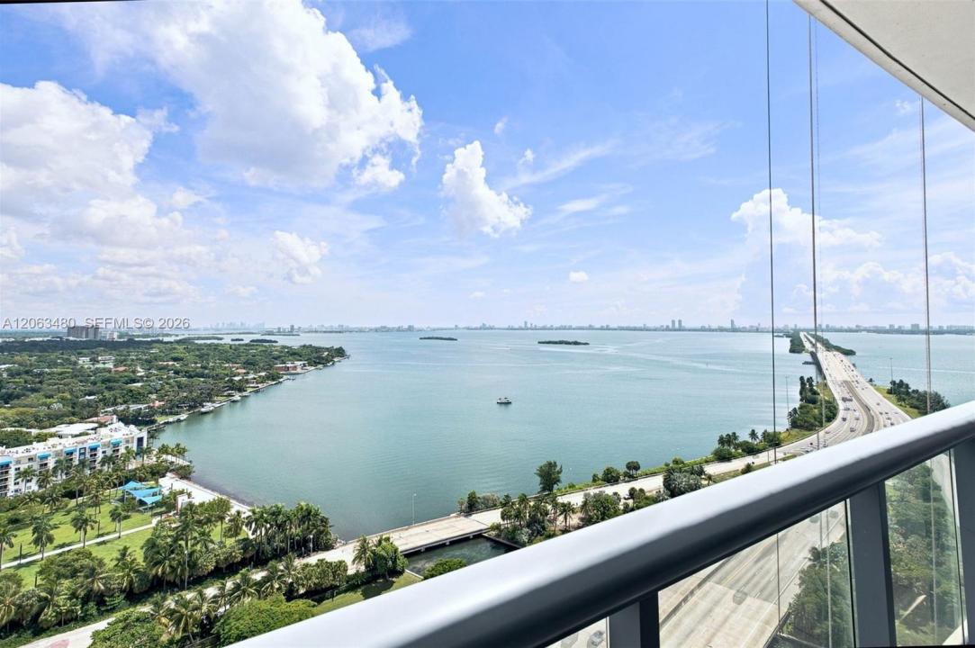 601 NE 36th St 2308, Miami, Florida 33137, USA