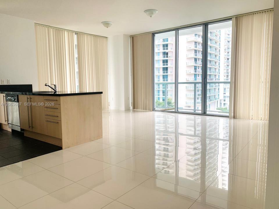 79 SW 12 ST 1707, Miami, Florida 33130, USA