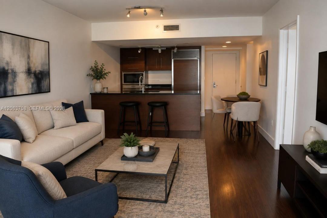 475 Brickell Ave 1814, Miami, Florida 33131, USA