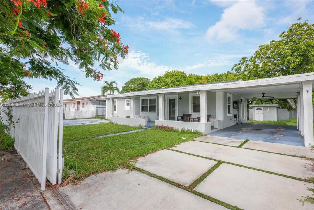 20340 NW 42nd Ave, Miami Gardens, Floride 33055, États-Unis