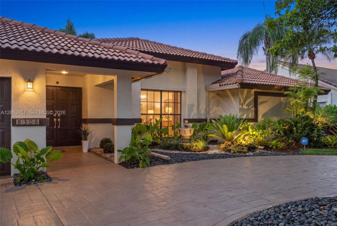 8308 NW 74th St, Tamarac, Florida 33321