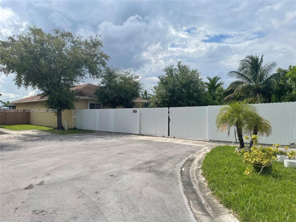 20764 NW 31st Ave, Miami Gardens, 플로리다 33056, 미국