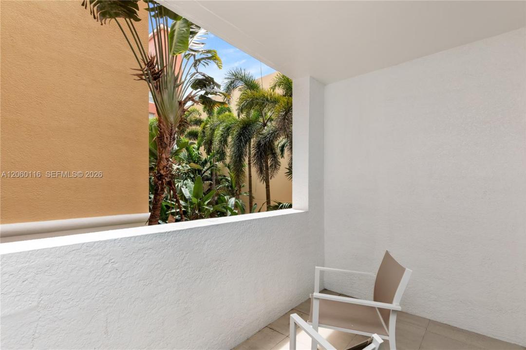 17150 N Bay Rd 2320, Sunny Isles Beach, Florida 33160, Stati Uniti