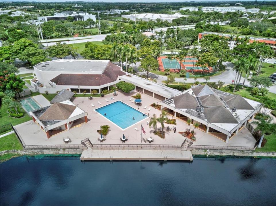 2951 E SUNRISE LAKES 312, Sunrise, Flórida 33322, Estados Unidos