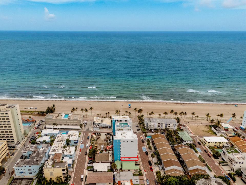 320 S Surf Road 206, Hollywood, Floride 33019, États-Unis