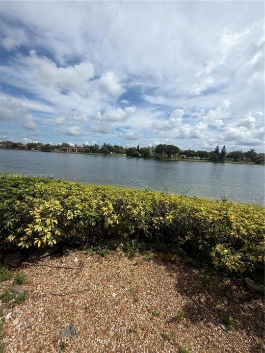 873 NE 195th St 107, Miami, Florida 33179, Stati Uniti