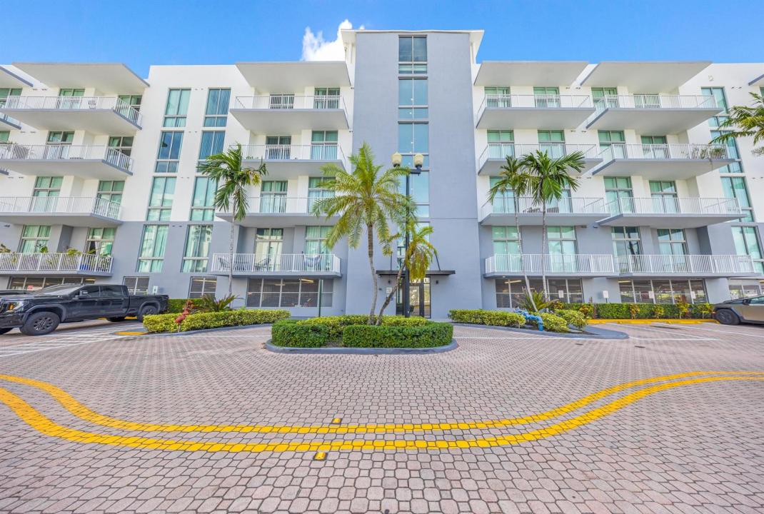 2100 VAN BUREN Street 206, Hollywood, Floride 33020, États-Unis